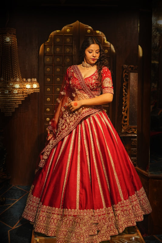 PAISLEY HALF BORDER LINE SILK LEHENGA